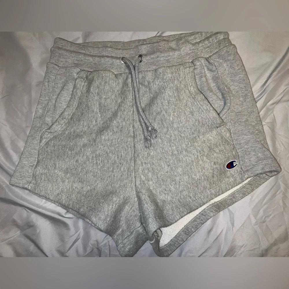 Champion women’s Cotten shorts - Picture 1 of 4